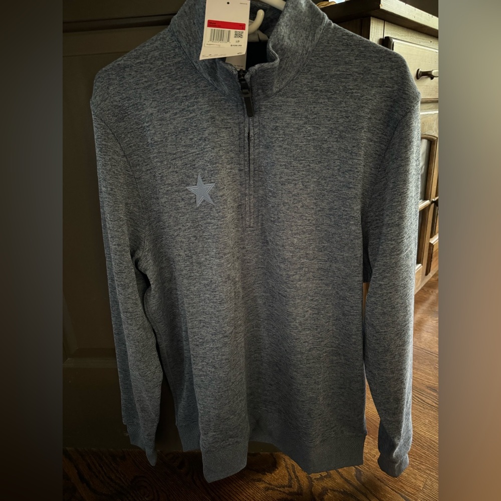 New with tags. Men’s heather/blue Dallas Cowboys pullover with embroidered star